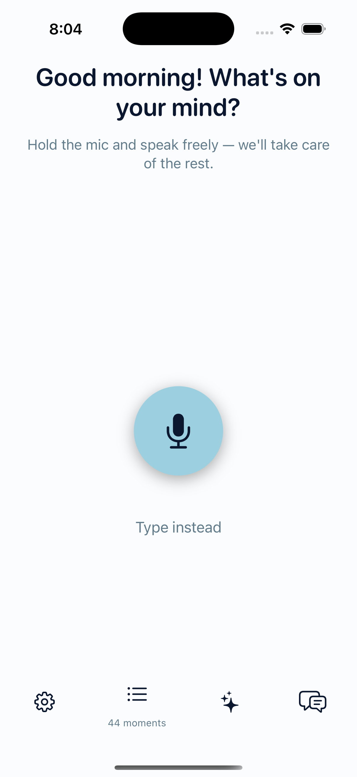 Micro journaling in seconds with voice - focused on microphone button